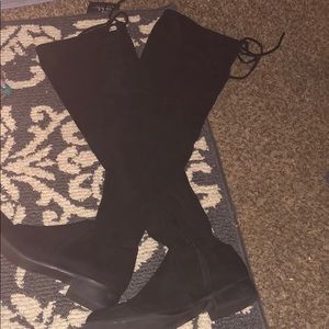 Tie- up boots size 7.5! Good condition.